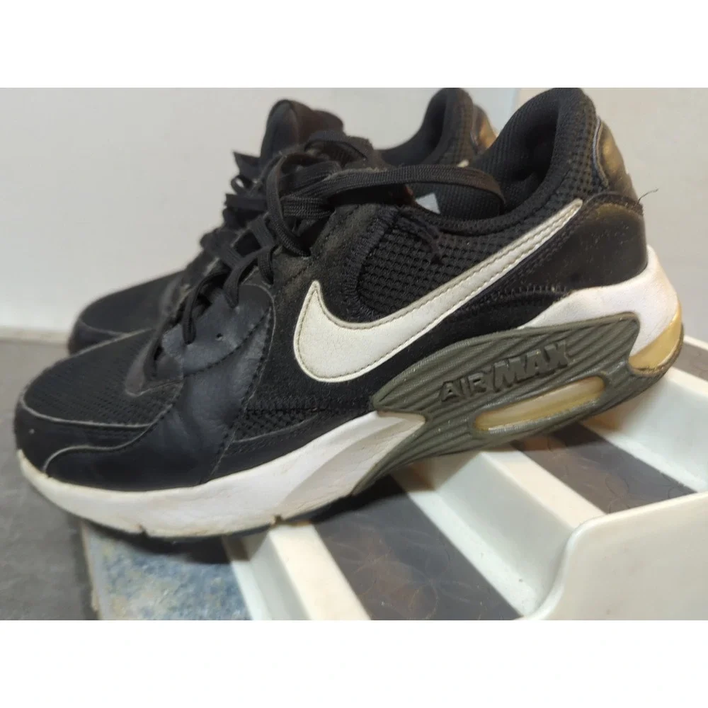 Nike Sneakers Mens 9.5 Black Air Max Excee Low Top Running AH8050-002